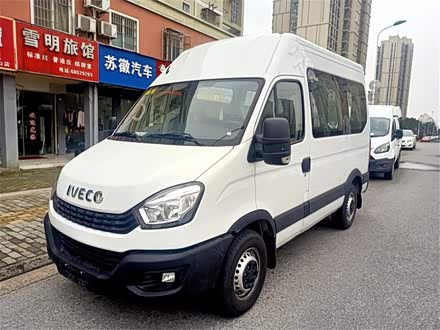 依维柯欧胜 2021款 2.0T 手动超瑞短轴高顶手动门F1A