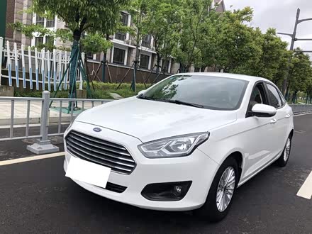 福睿斯 2015款 1.5L 自动舒适型
