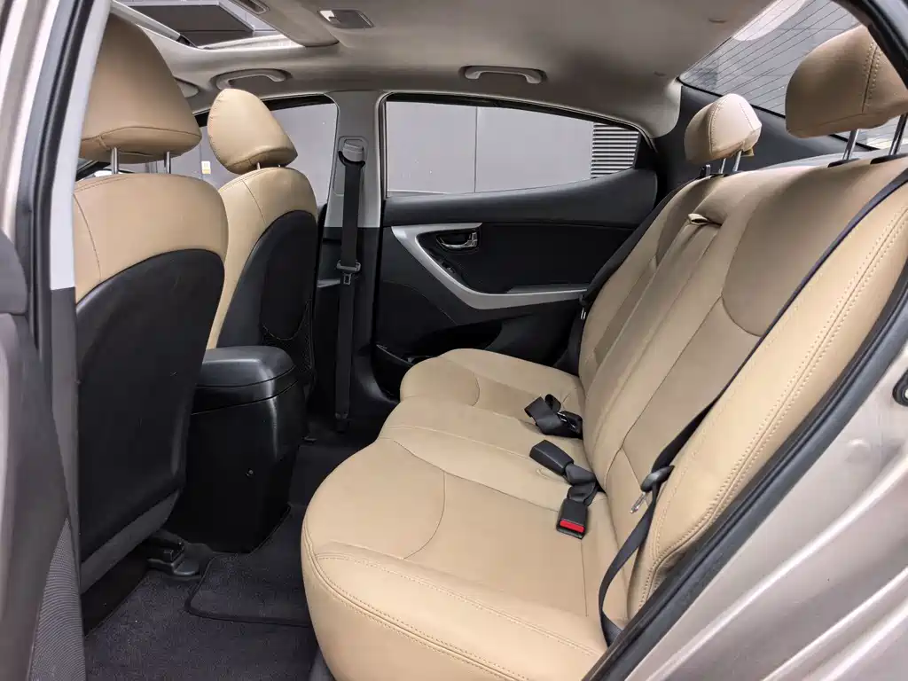 Hyundai Elantra 2013 1.6L AT Lead