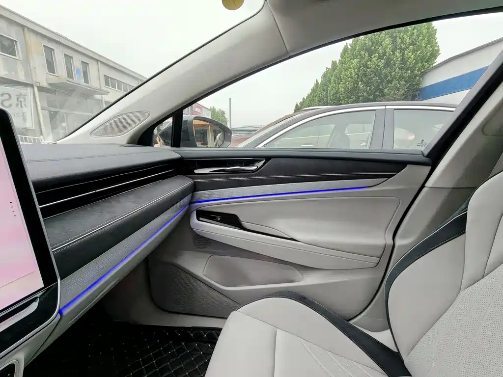 VOLKSWAGEN ID.7 VIZZION