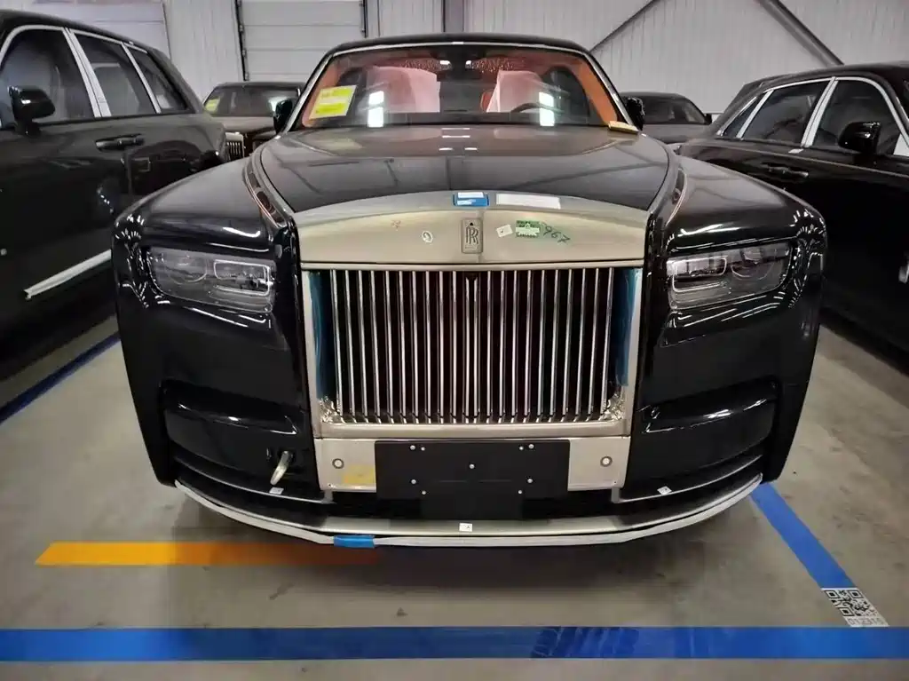 Rolls-Royce Phantom 0