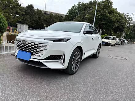 长安UNI-K 2021款 2.0T 尊贵型