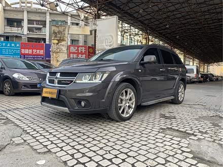 酷威 2015款 2.0TD 四驱尊尚版