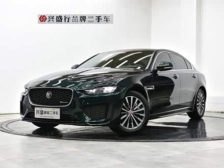 捷豹XEL 2022款 2.0T 200PS R-DYNAMIC 青春运动版