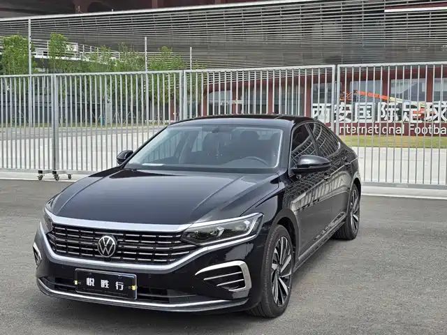 VOLKSWAGEN PASSAT 2022