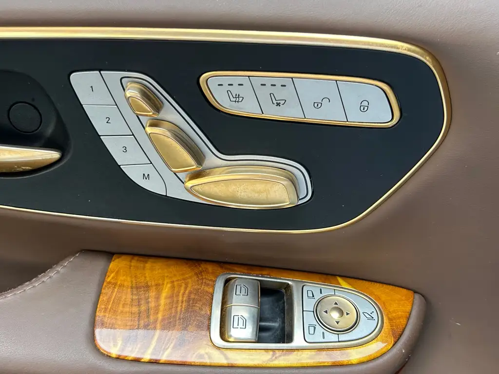 MERCEDES-BENZ V CLASS