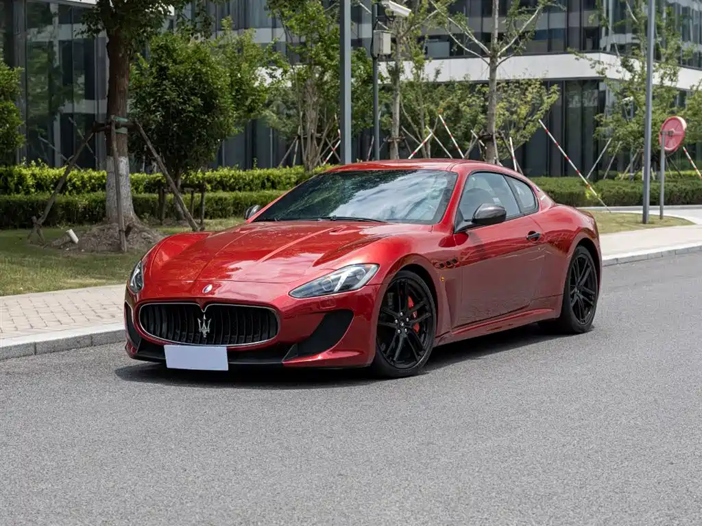 Maserati GranTurismo 2013