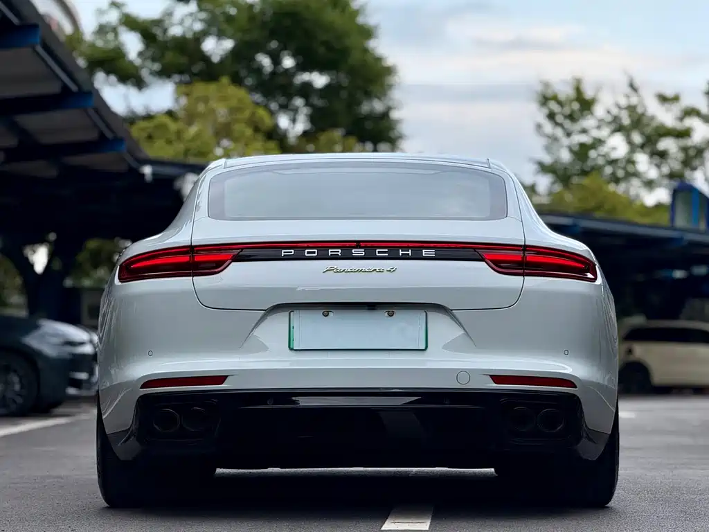 PORSCHE PANAMERA NEW ENERGY