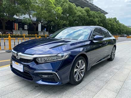 英仕派 2019款 260TURBO 精致版 国V