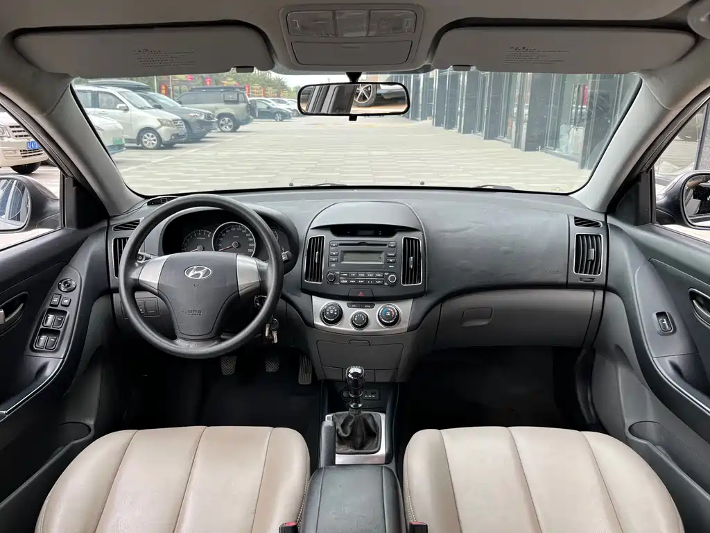 Hyundai Elantra 2011 1.6L MT Comfort