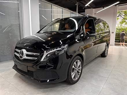 奔驰V级 2022款 V 260 领航版