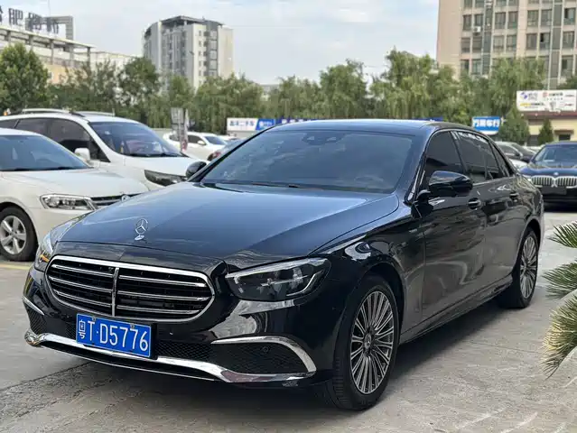 MERCEDES BENZ E CLASS