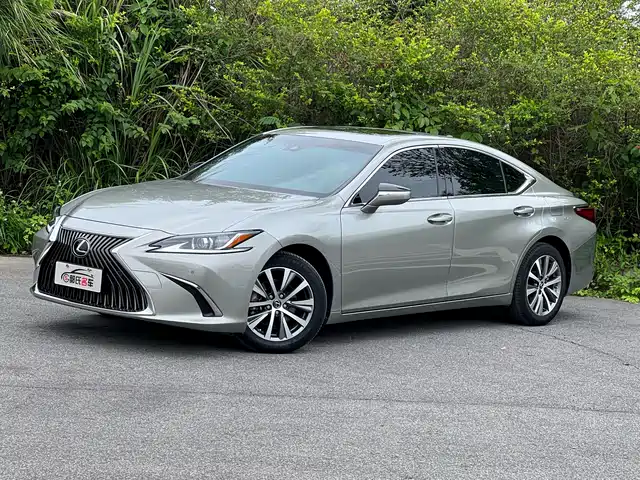 LEXUS  ES 2021