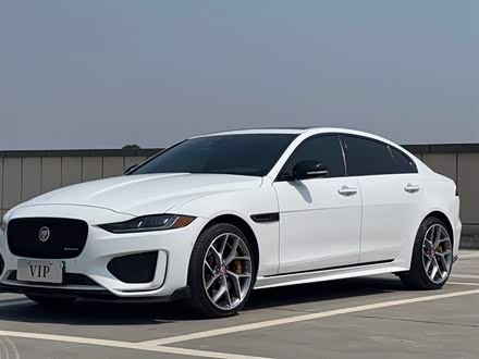 捷豹XEL 2020款 2.0T 200PS R-DYNAMIC 青春运动版