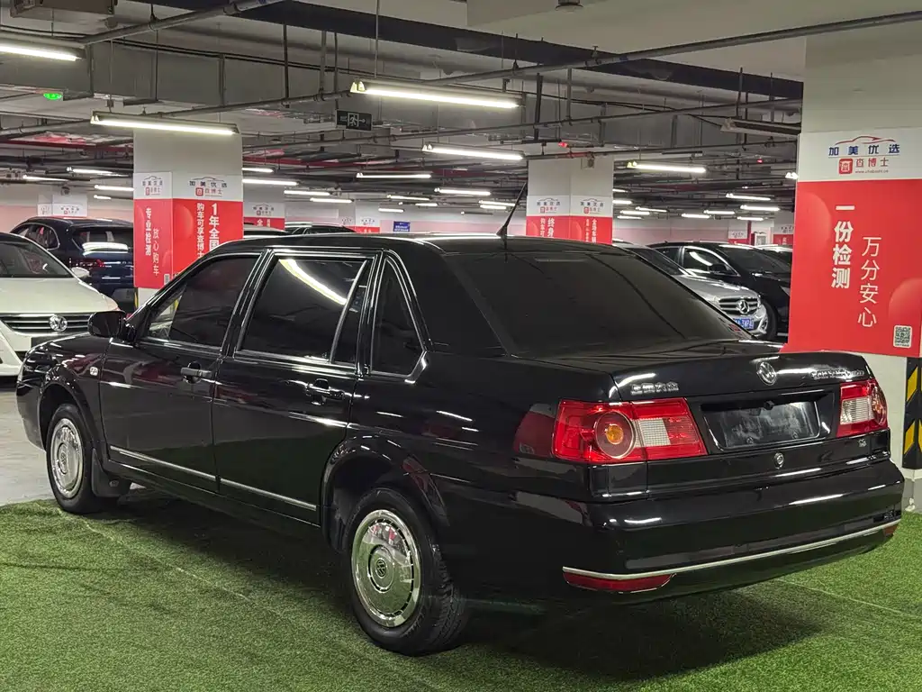 Volkswagen Santana 09 1.8 MT Comfort