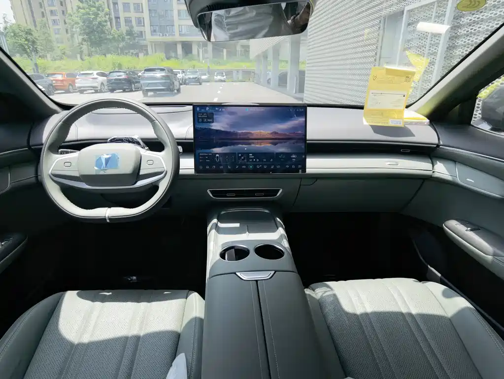 Changan Deepal DARK BLUE S07