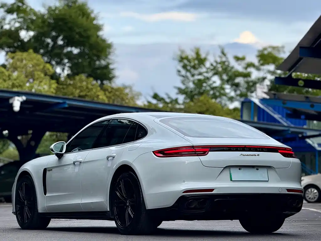 PORSCHE PANAMERA NEW ENERGY