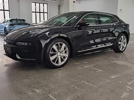 极氪001 2022款 超长续航双电机 ME版