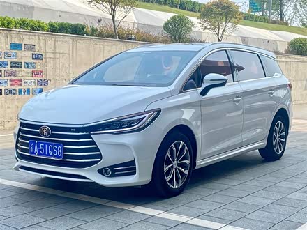 宋MAX 2019款 1.5T 自动智联睿逸天窗型 7座 国VI