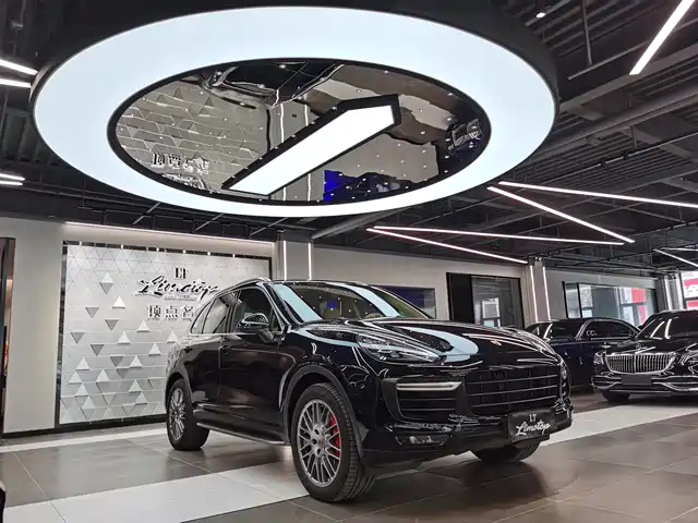PORSCHE CAYENNE 2016