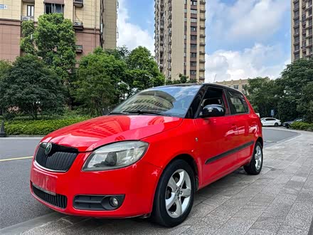 晶锐 2011款 1.6L 自动酷黑版