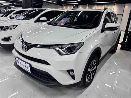 RAV4荣放 2018款 2.0L CVT两驱风尚X版