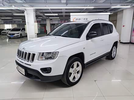 指南者进口 2012款 2.4L 四驱都市版