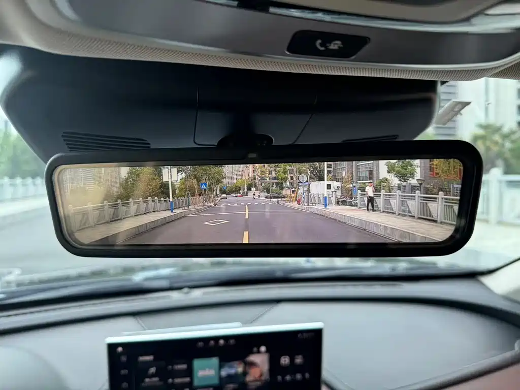 WEI PAI WEI BRAND VV7