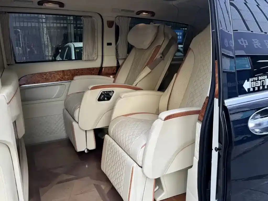 MERCEDES-BENZ V CLASS