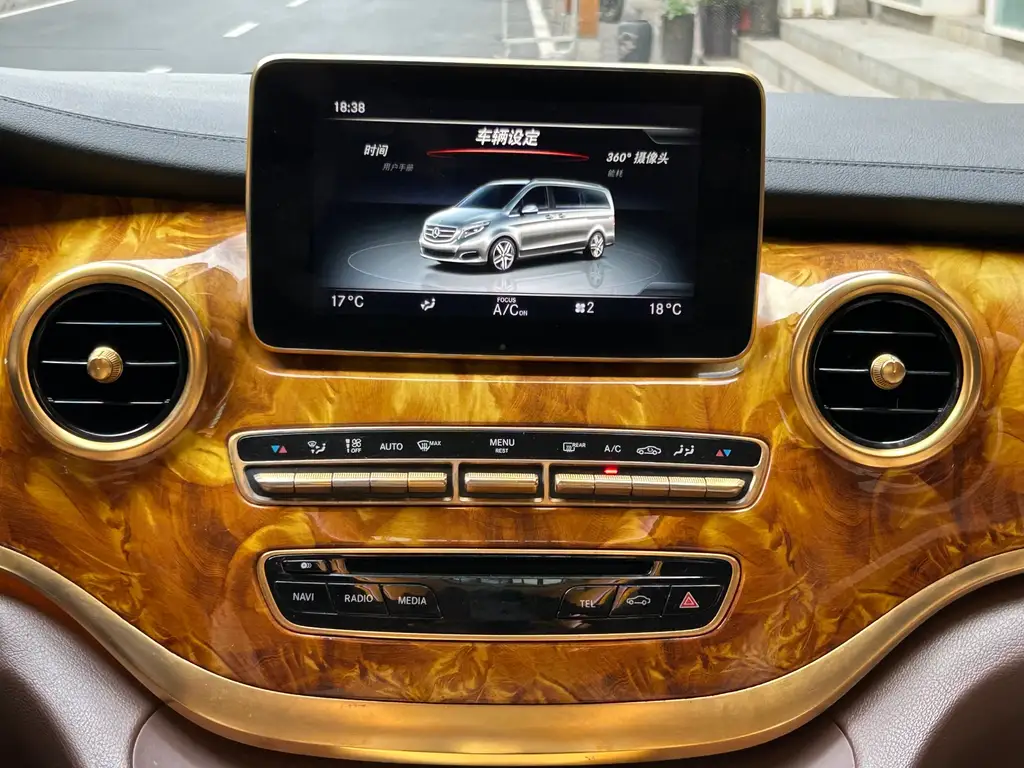 MERCEDES-BENZ V CLASS