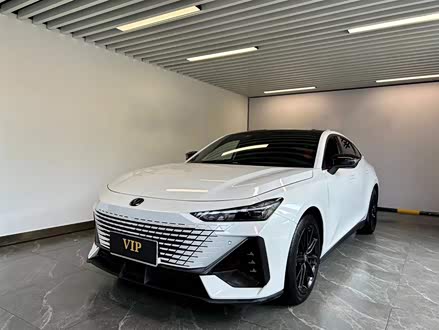 长安UNI-V 2022款 1.5T 卓越型