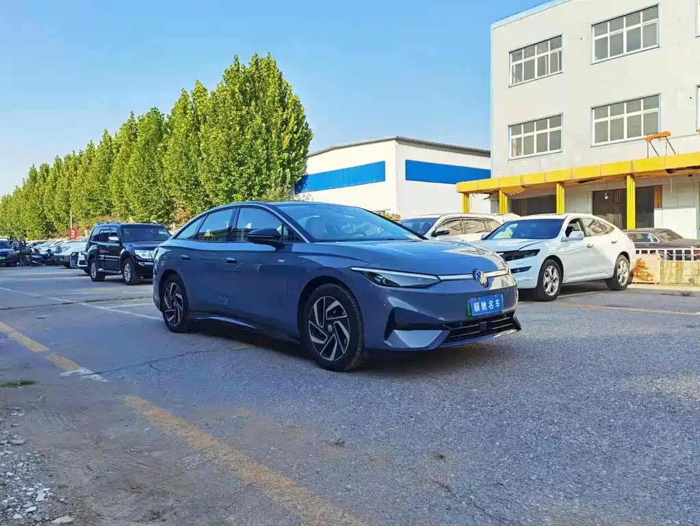 VOLKSWAGEN ID.7 VIZZION