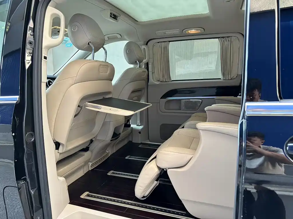 MERCEDES-BENZ V CLASS