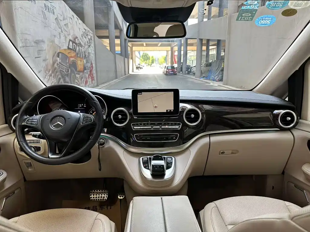 MERCEDES-BENZ V CLASS