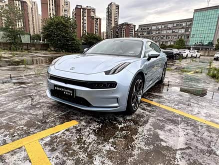 极氪001 2022款 超长续航双电机 YOU版