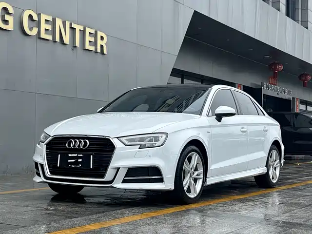 AUDI  A3 2019