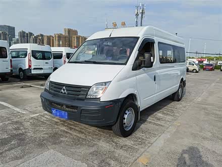 上汽大通MAXUS V80 2011款 2.5T 长轴中顶运杰版