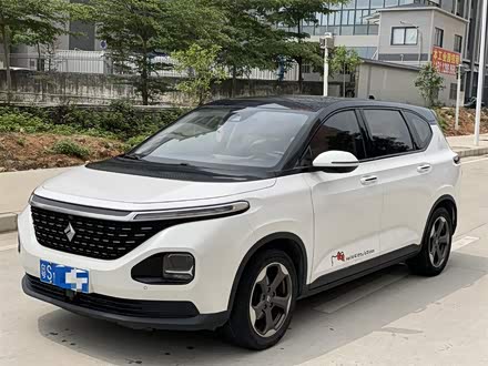 宝骏RM-5 2019款 1.5T CVT 24小时在线尊贵型 7座