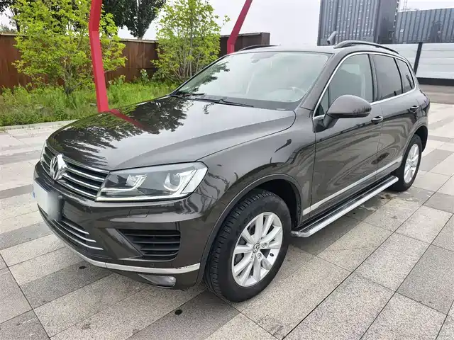 VOLKSWAGEN TOUAREG 2016