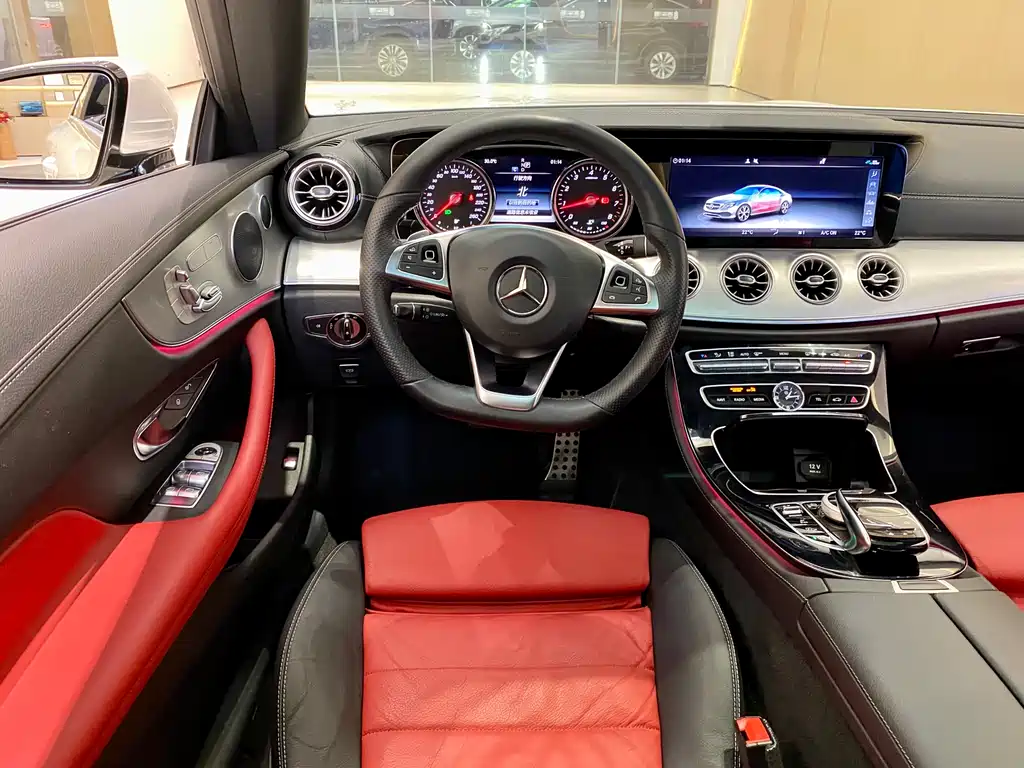 MERCEDES-BENZ E CLASS