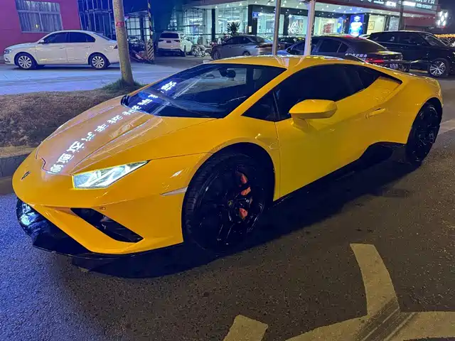 LAMBORGHINI HURACÁN 2016