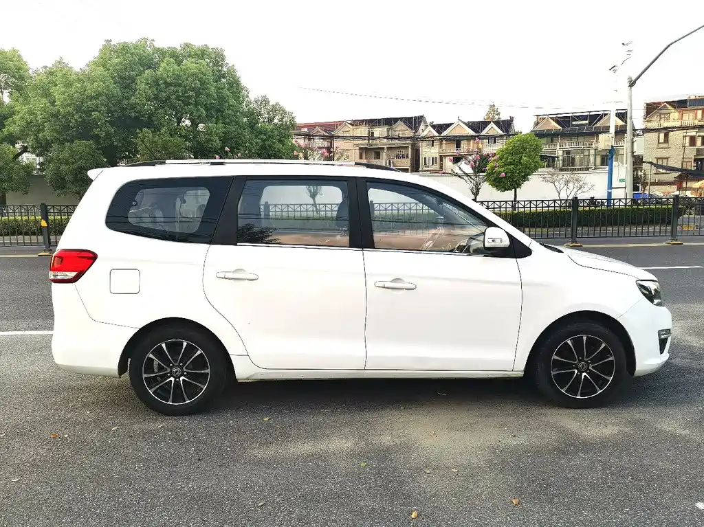 DONGFENG POPULAR S500