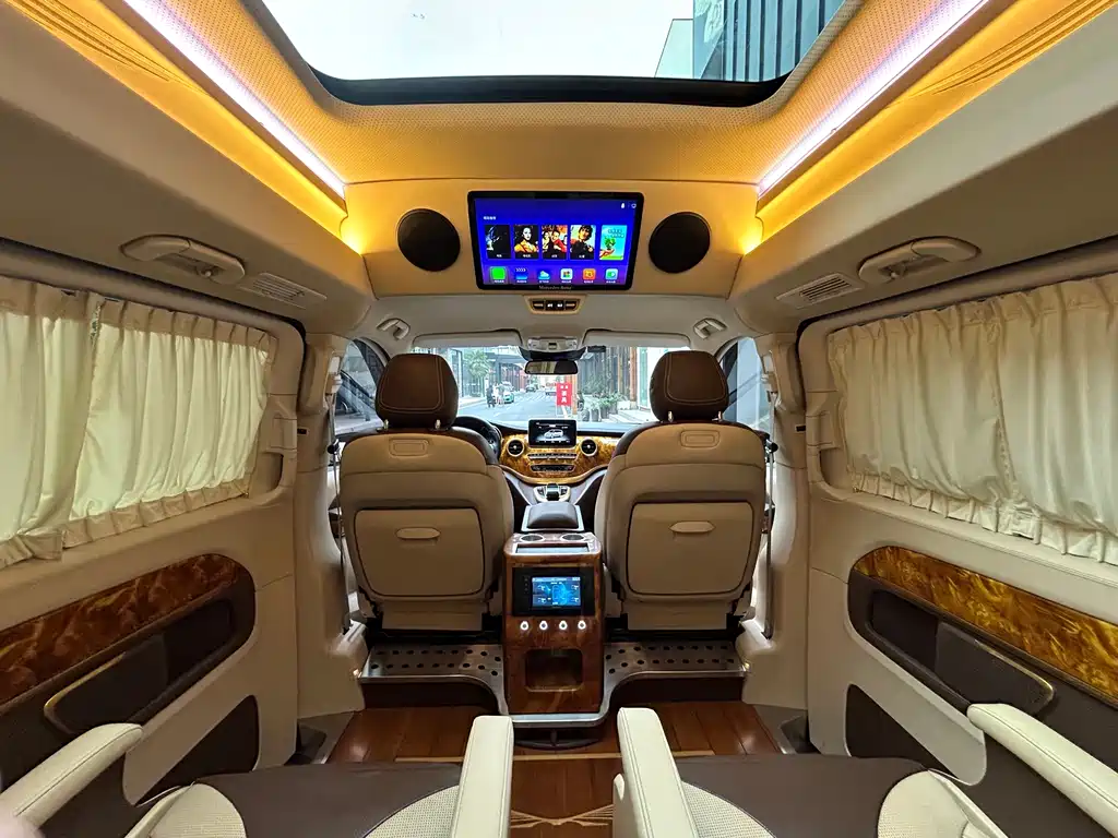 MERCEDES-BENZ V CLASS