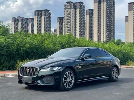 捷豹XFL 2022款 XFL 2.0T P250 两驱精英运动版