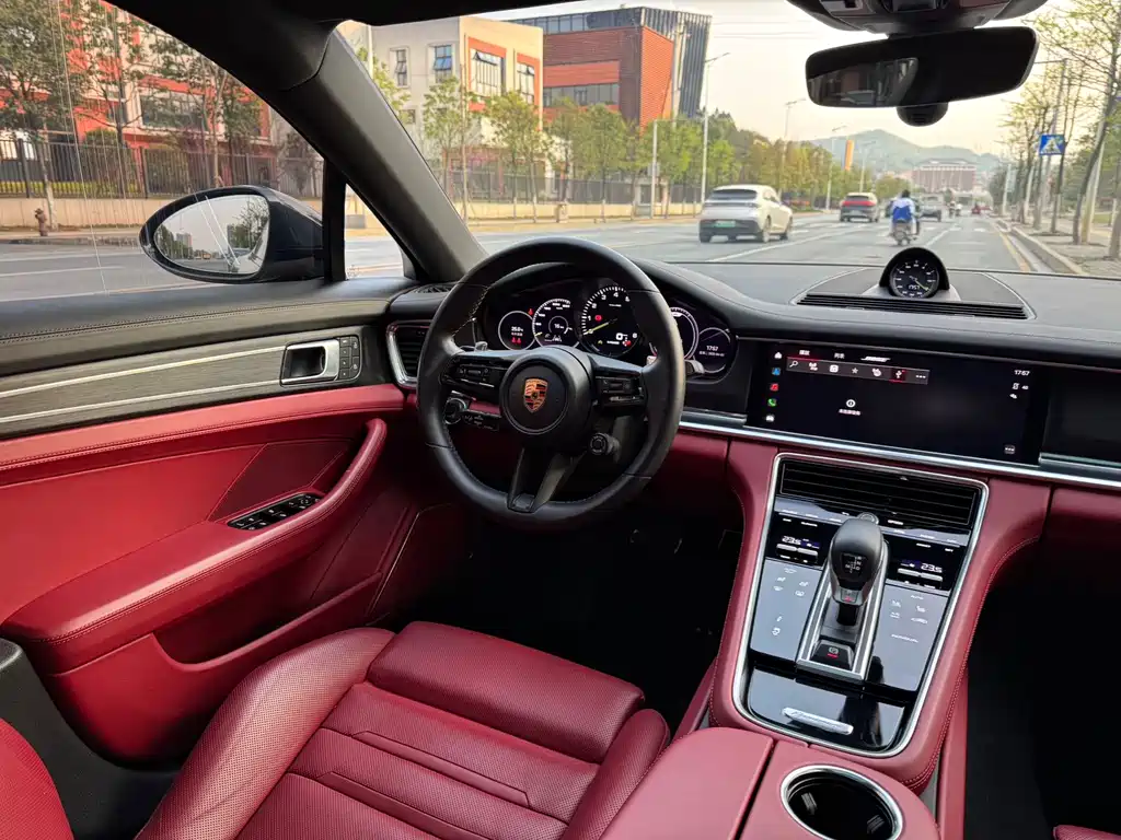 PORSCHE PANAMERA NEW ENERGY