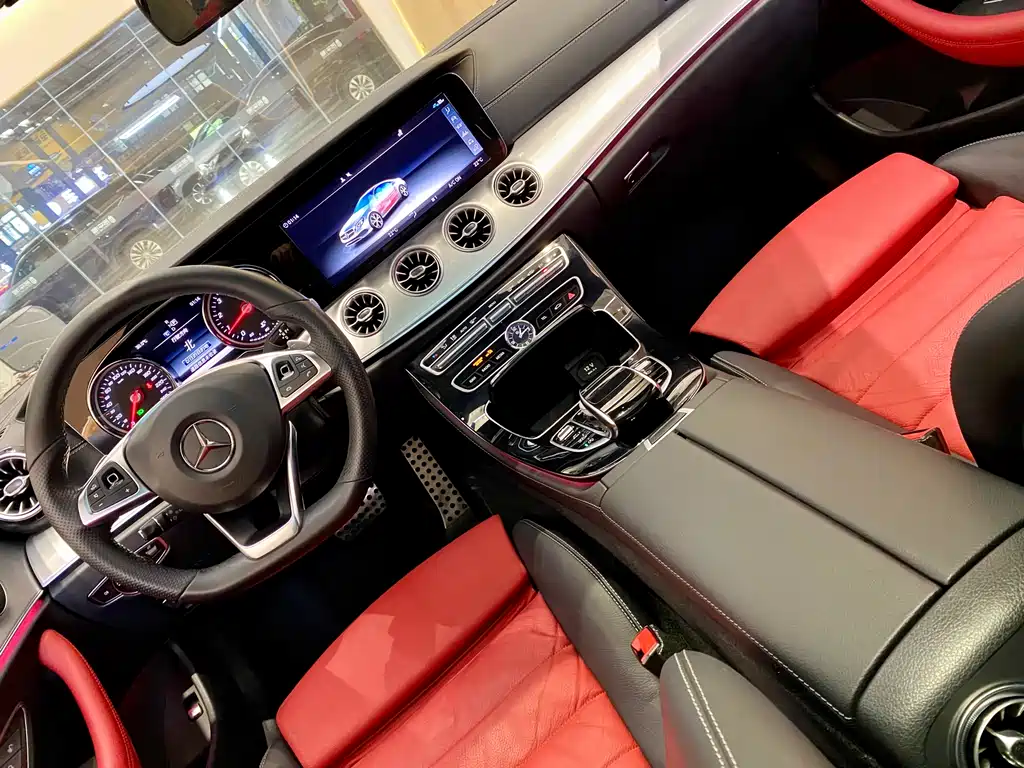 MERCEDES-BENZ E CLASS