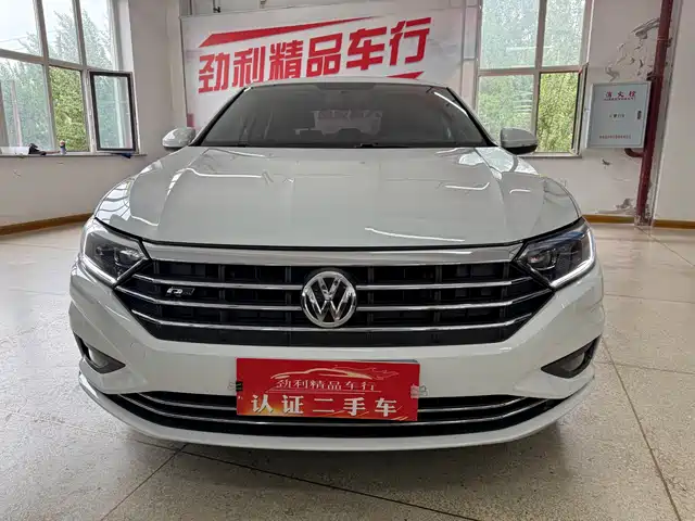 VOLKSWAGEN SAGITAR 2020