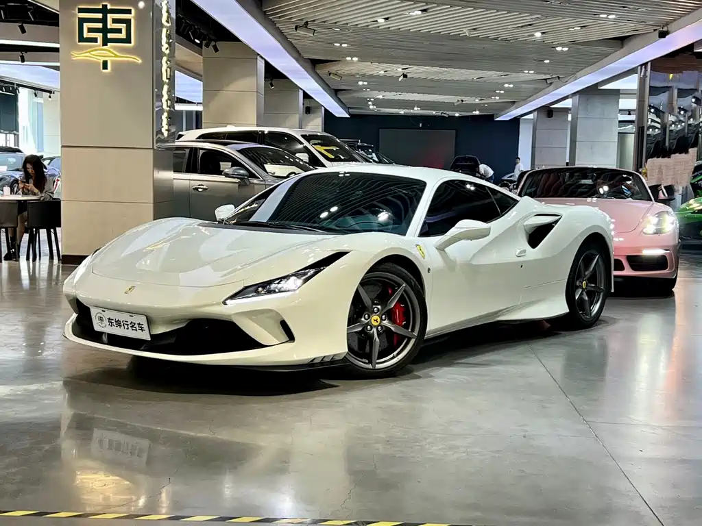 Ferrari F8 2022