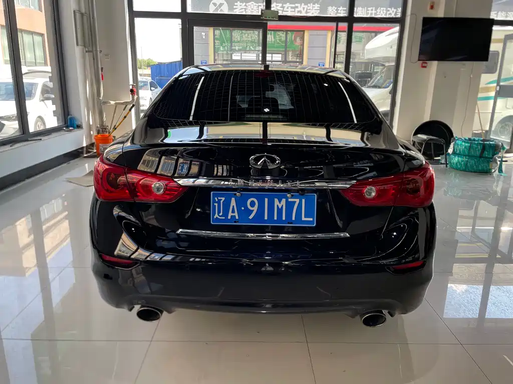 INFINITI Q50L