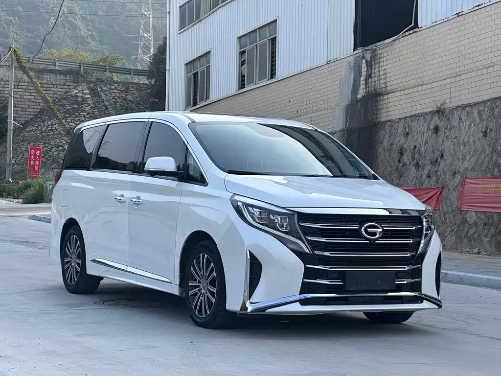 GAC TRUMPCHI M8